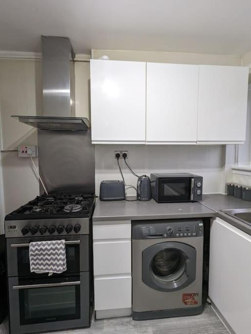3 Bedroom Apartment Sleeps 8 Edinburgh Luaran gambar